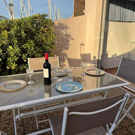 Avec Parking, Lave-linge, Lave-vaisselle, Proche Et Commerces - Fr-1-702-17 Agde