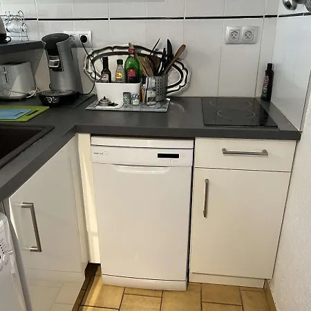 Avec Parking, Lave-linge, Lave-vaisselle, Proche Et Commerces - Fr-1-702-17 Apartment *