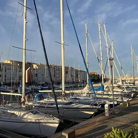 Apartment Avec Parking, Lave-linge, Lave-vaisselle, Proche Et Commerces - Fr-1-702-17 Agde